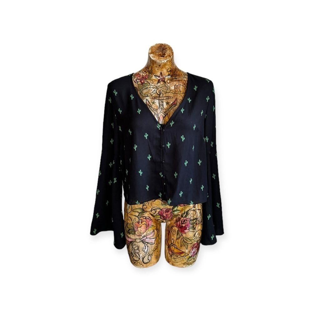 Buddy love top blouse medium cactus statement sleeves